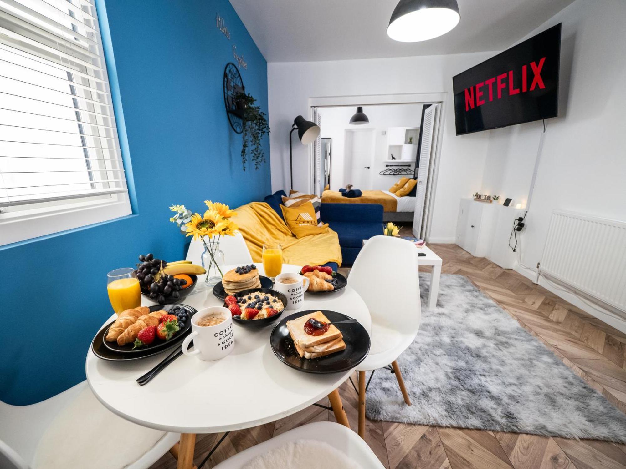 Seaside Retreat: Luxury 1-Bed, Free Parking Apartman Portsmouth Kültér fotó